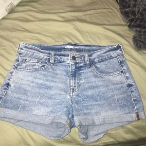 Old Navy boyfriend jean shorts!
